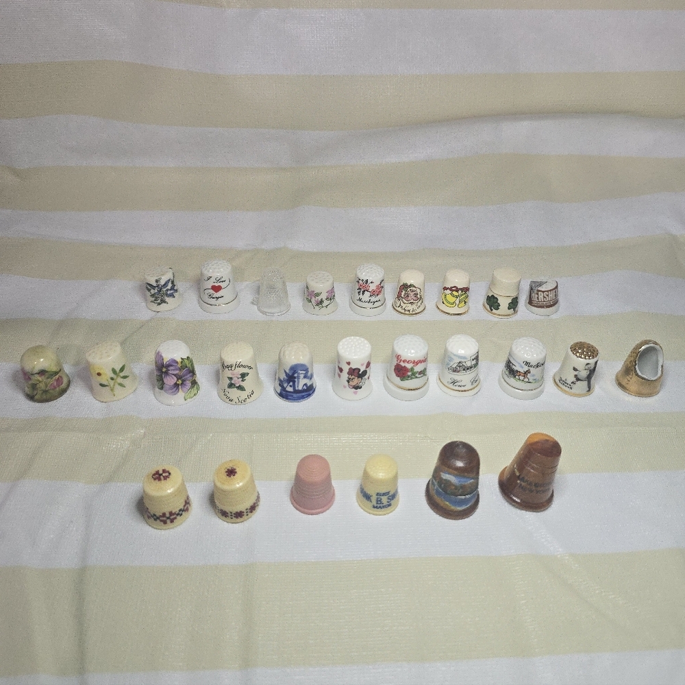 Lot Of 26 Vintage Thimbles
